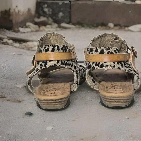 Blowfish Malibu Brisa 2 Peep Toe Ankle Animal Print Sandals Women's Size 7 NWOB - Picture 6 of 7